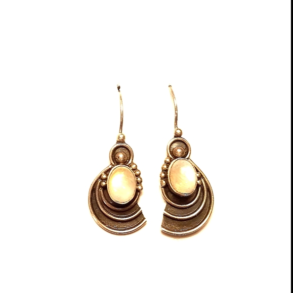 Sterling silver & moonstone hand crafted earrings - Picture 1 of 6